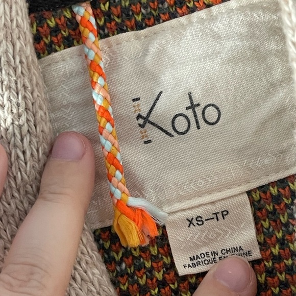 Koto | Printed Knit Button Down Collared Wool Blend Sweater Aztec Western - Picture 4 of 6